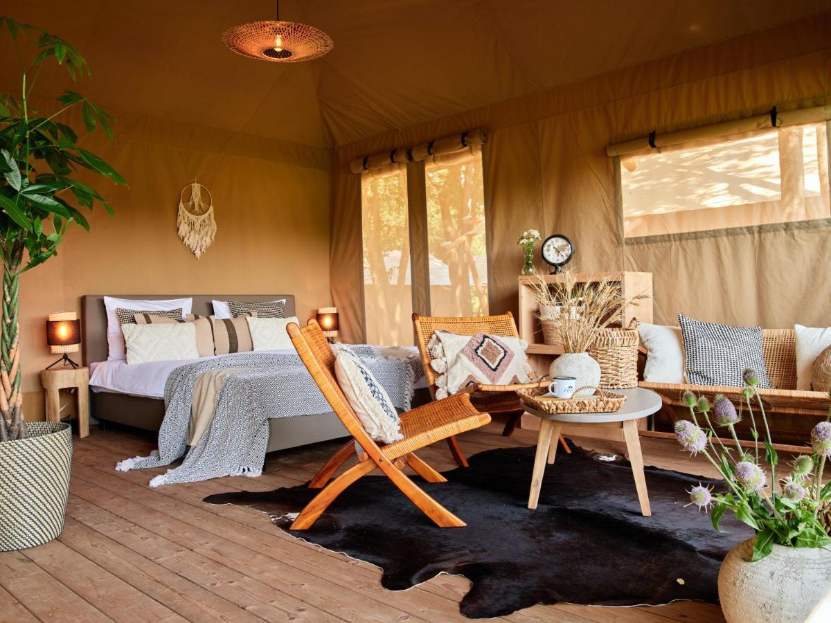 Zatoria Luxury Glamping Zator Hotell Eksteriør bilde