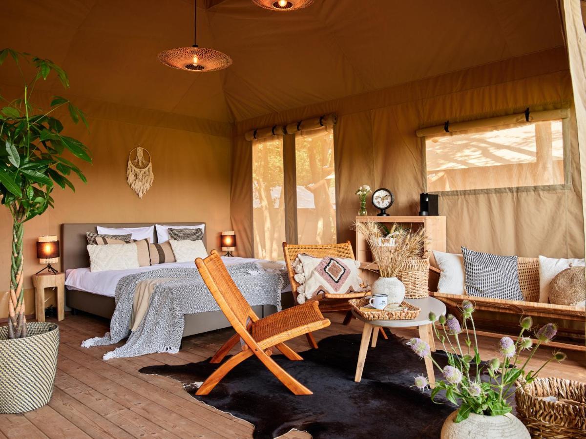 Zatoria Luxury Glamping Zator Hotell Eksteriør bilde